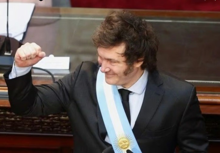 Presidente argentino chama Lula de ‘dinossauro idiota’ antes de viagem ao Brasil