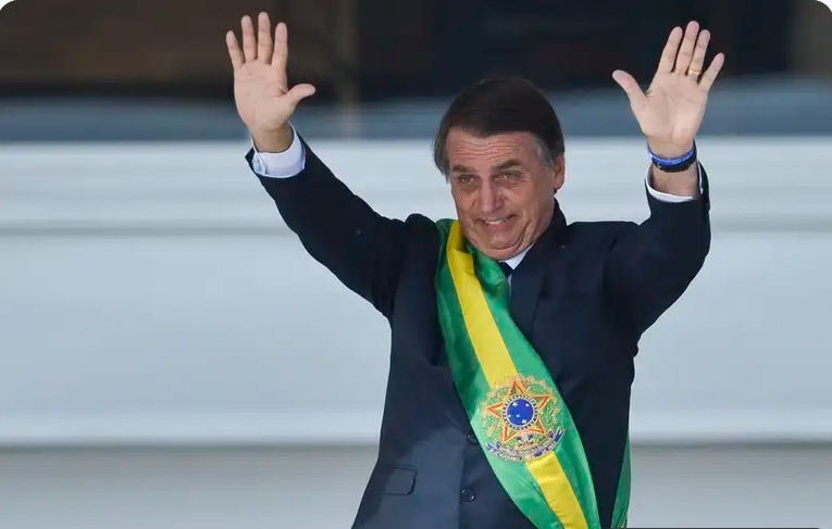 VÍDEO: "Não passo faixa pra ladrão", diz Bolsonaro durante evento; ASSISTA