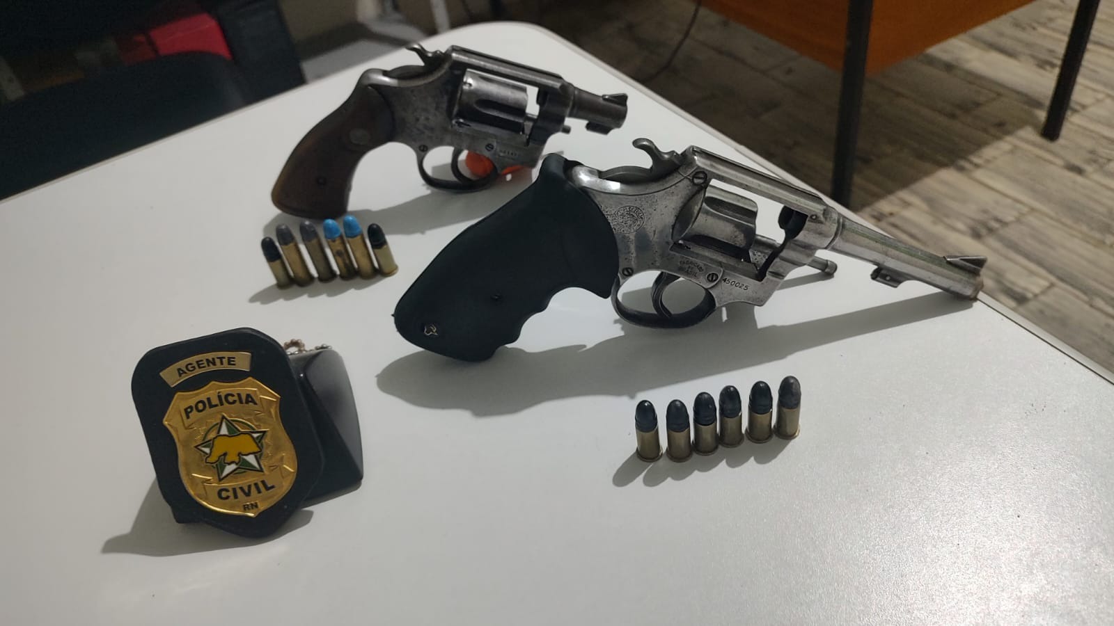 Quatro homens são presos por porte ilegal de arma de fogo no interior do RN