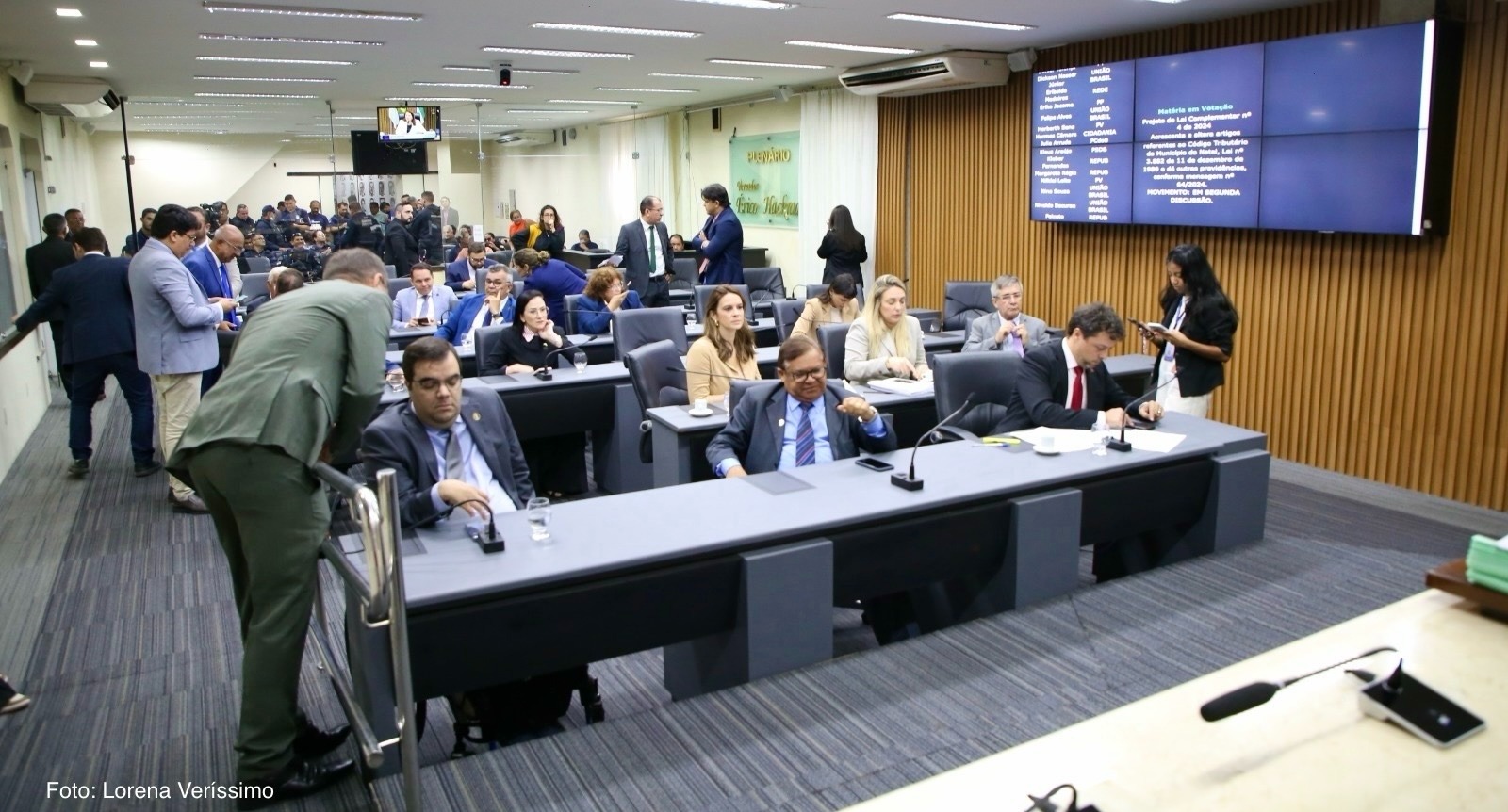 Câmara de Natal aprova lei que cria cota para população de rua em empresas contratadas pela prefeitura
