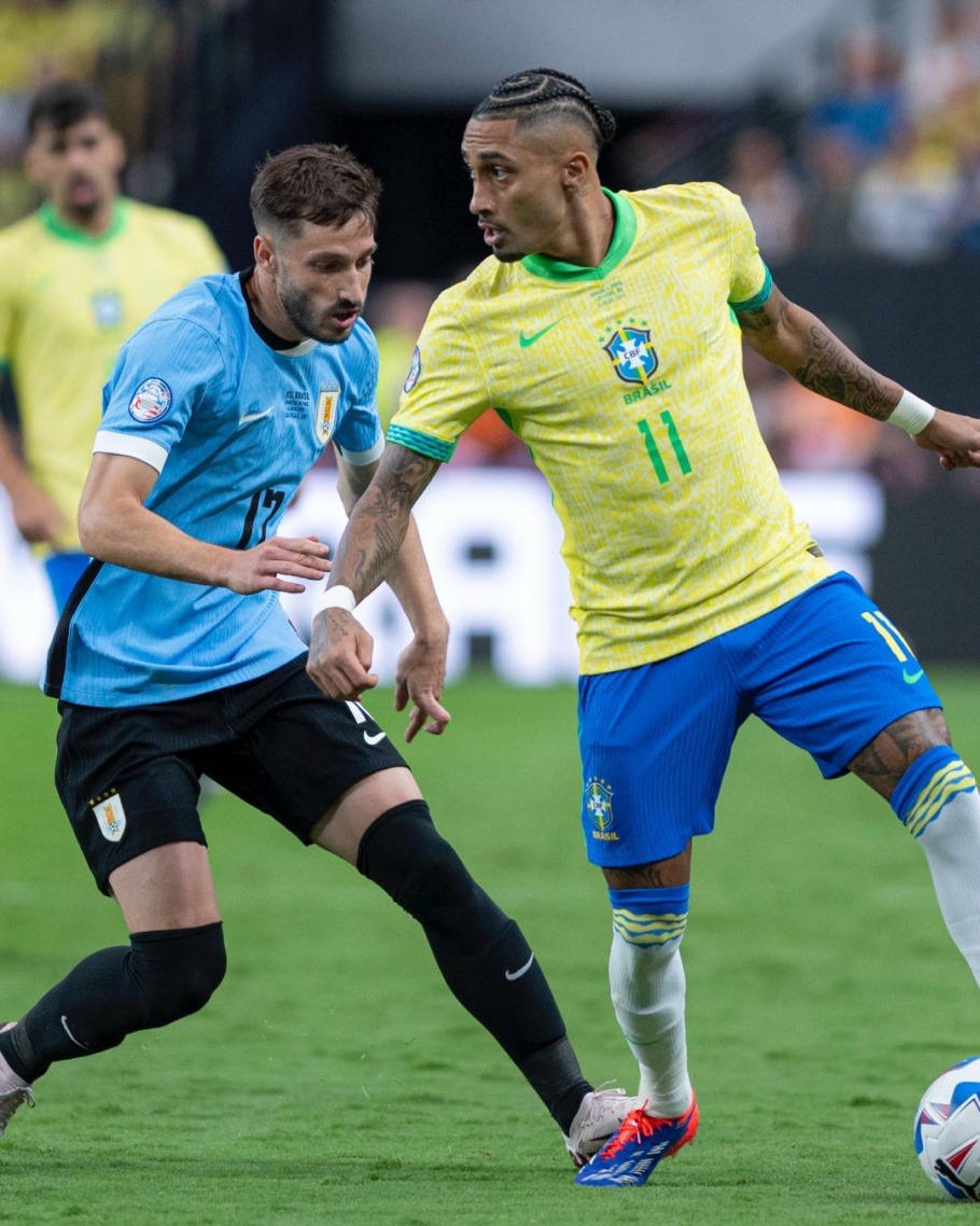 Seleção amplia fiascos dentro e fora de campo e perde protagonismo