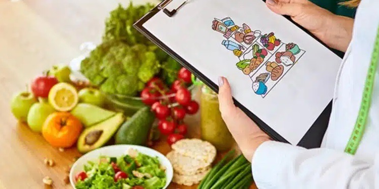 Eliminar esse alimento da sua dieta pode te “salvar” do câncer de intestino