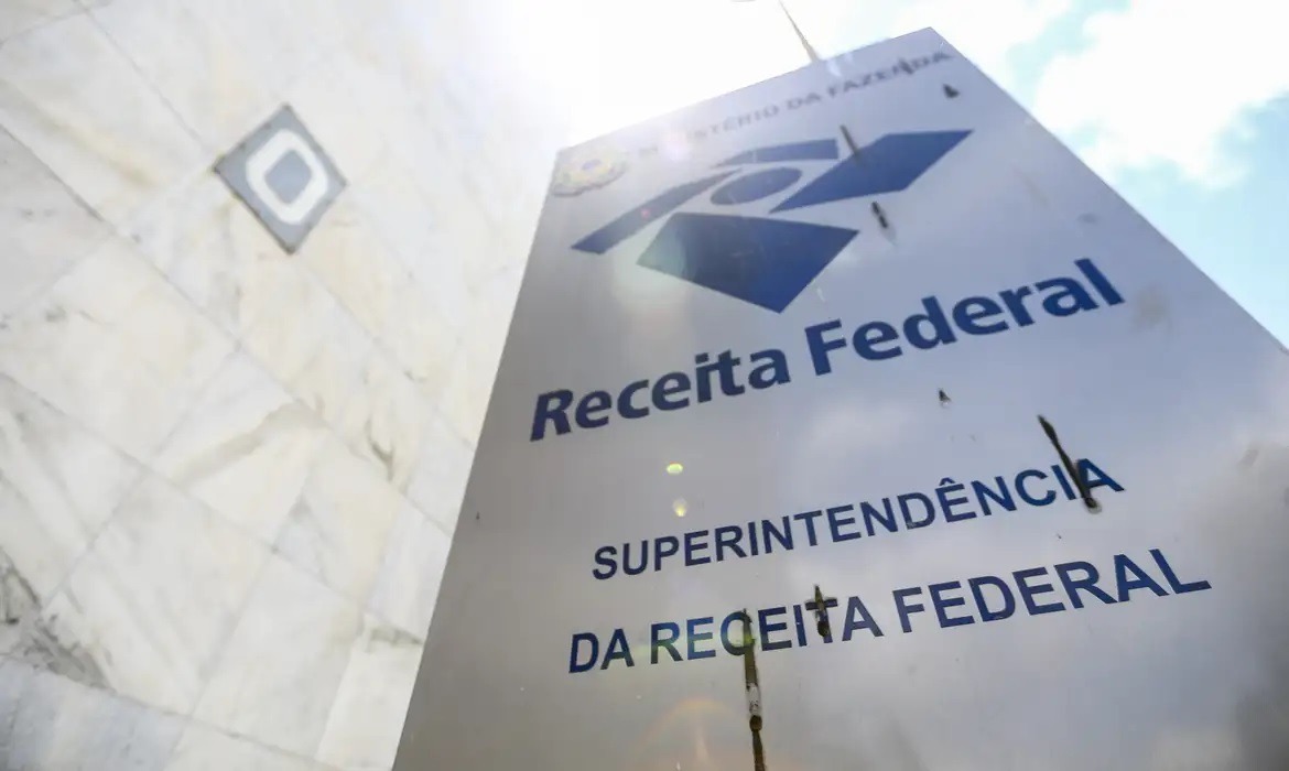 Cocaína líquida é apreendida pela Receita Federal em bagagem de passageiro no Aeroporto de Natal