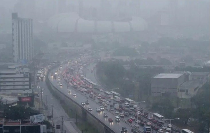 Inmet alerta para chuvas em Natal e outras cidades no RN; veja lista