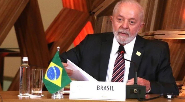 Lula: “Quem não puder cozinhar com gás ou sair de carro, cobre do Presidente, a responsabilidade é dele”