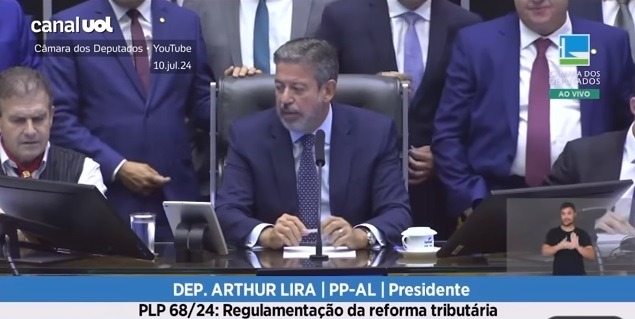 Em reviravolta, Câmara aprova reforma tributária e zera imposto da carne