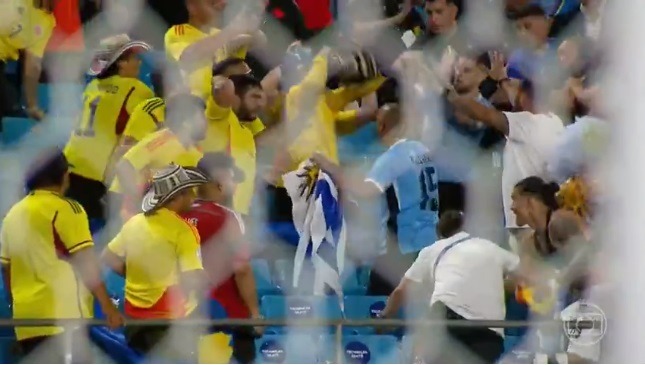 VÍDEO: Colômbia x Uruguai termina em pancadaria no campo e na arquibancada