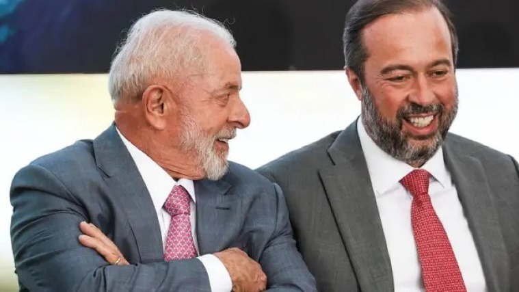 Estadão exige transparência do governo Lula em relação a reuniões secretas com empresa dos irmãos Batista