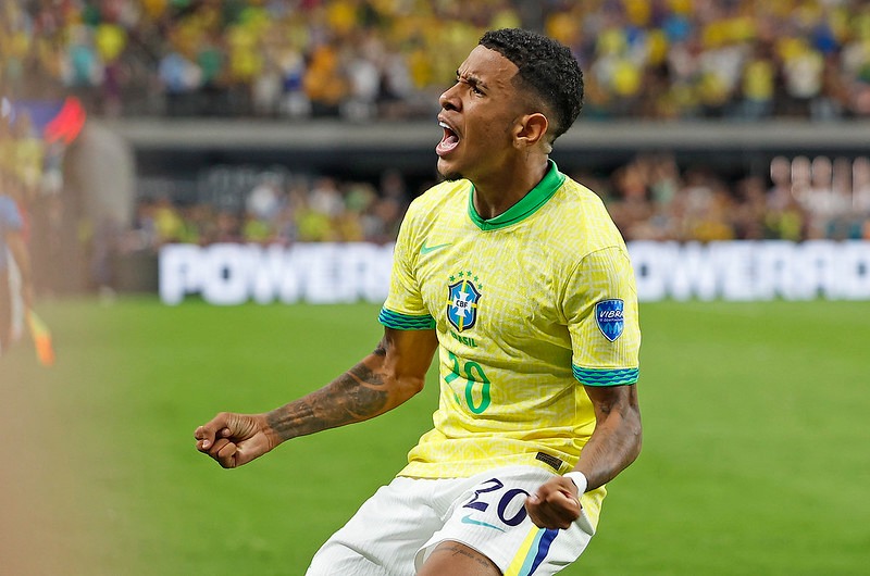 Manchester City oficializa contratação de atacante da Seleção Brasileira