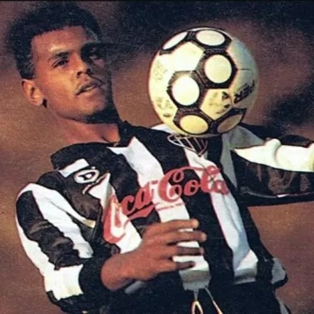 Ex-jogador do Atlético-MG e Corinthians morre aos 54 anos