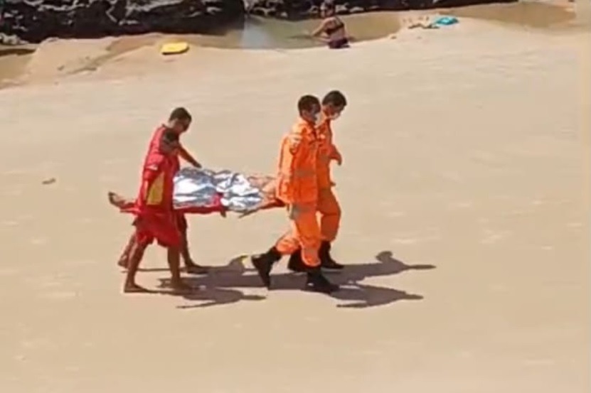 Pai e filho se afogam em praia na Zona Leste de Natal