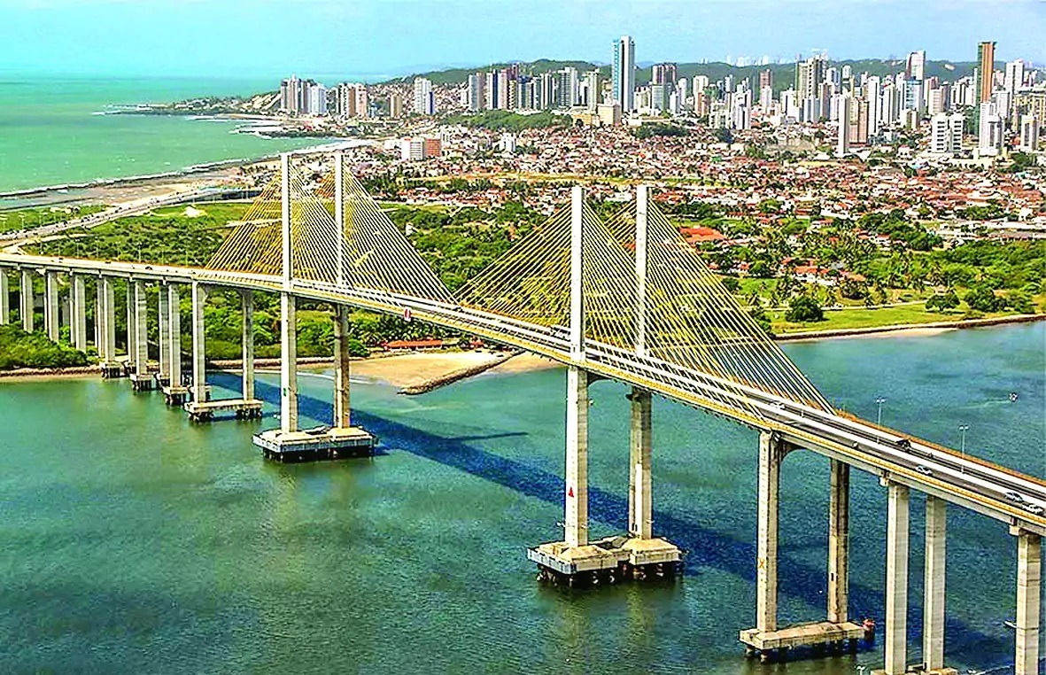 Secretaria de Infraestrutura informa que não houve danos na Ponte Newton Navarro após colisão