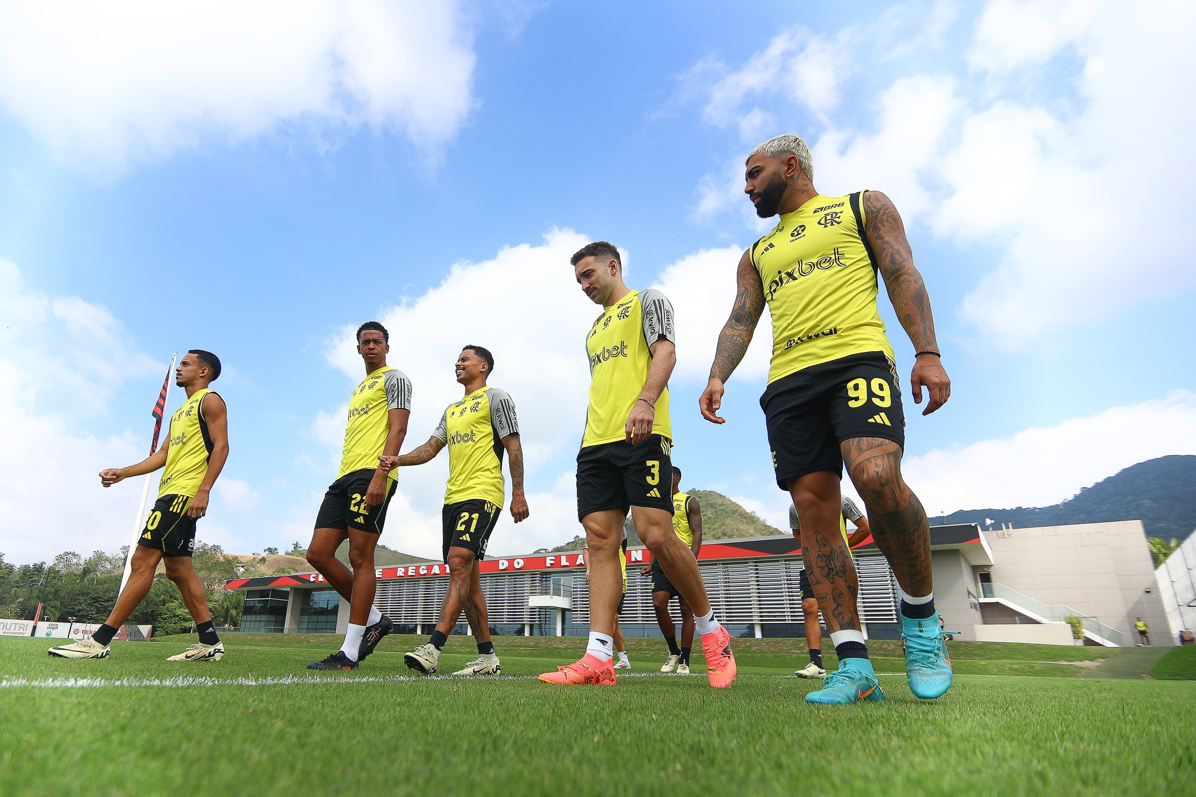 Flamengo e Fluminense x Palmeiras; veja jogos de hoje e onde assistir 
