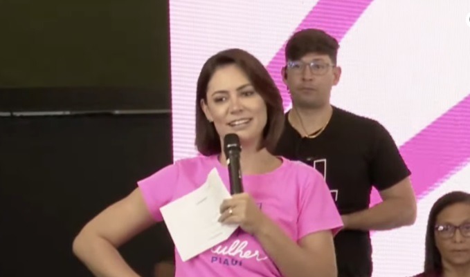 Michelle critica Janja por “viajar” e comprar móveis sem licitação