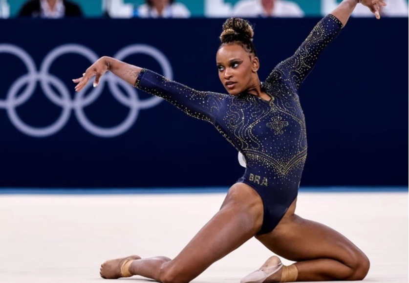 Rebeca Andrade denuncia golpe no Whatsapp após conquista de medalha na Olimpíada