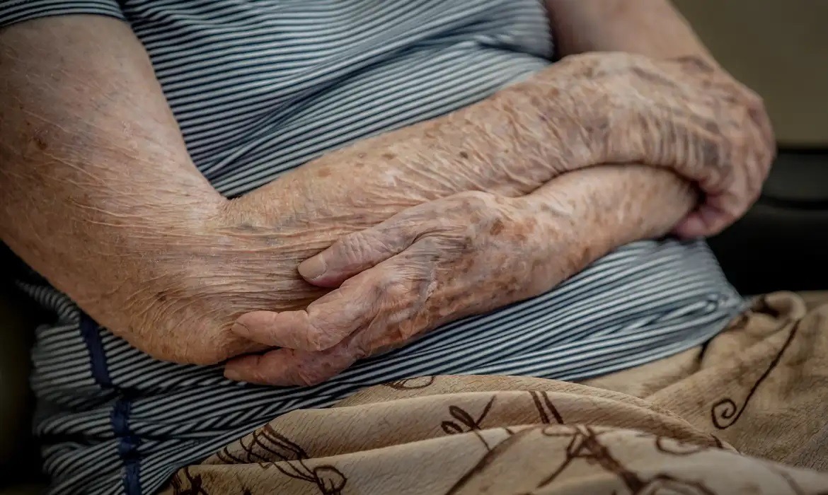 RN: Estado deve realizar procedimentos cirúrgicos em paciente com doença de Parkinson