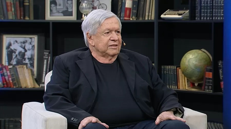 Boni revela que foi demitido da Globo sem aviso prévio: 'Pontapé na bunda'