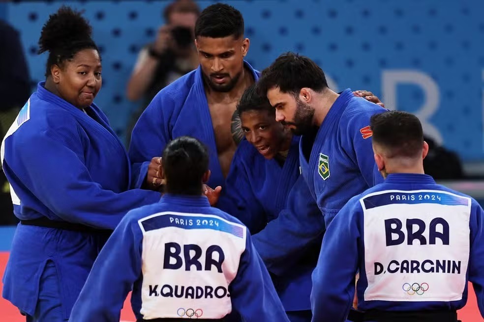 Olimpíadas: Brasil bate Itália no judô por equipes e conquista bronze