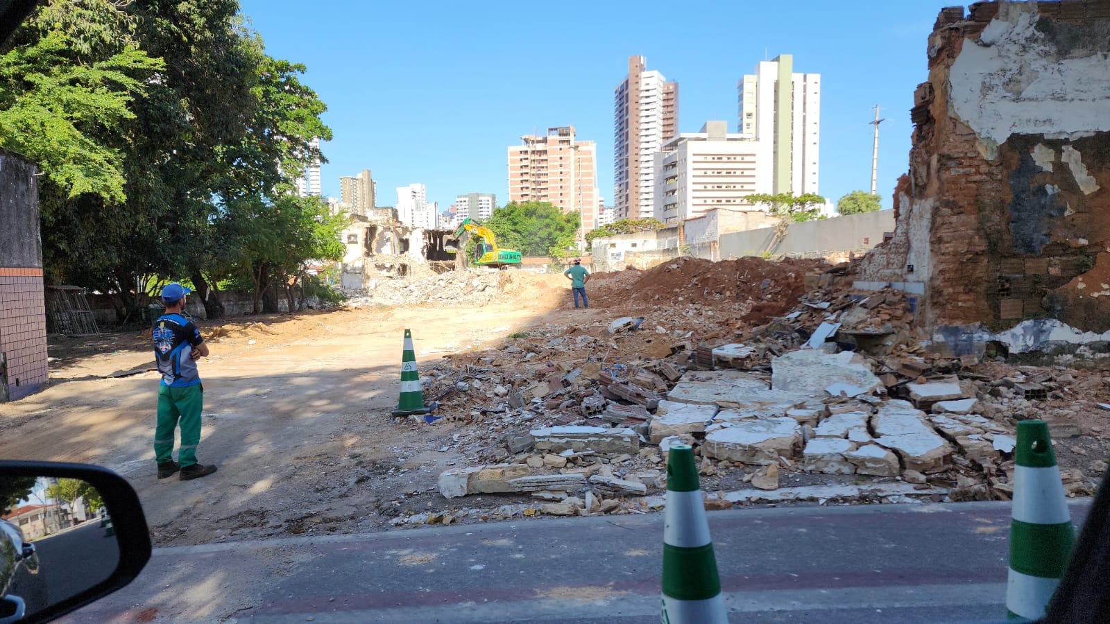 VÍDEO: Prédio do antigo Diário de Natal é demolido; assista