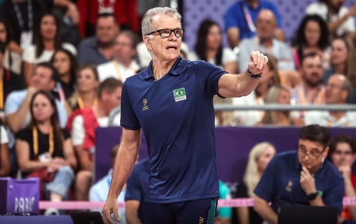 Olimpíadas: Bernardinho assume responsabilidade após vôlei cair nas quartas
