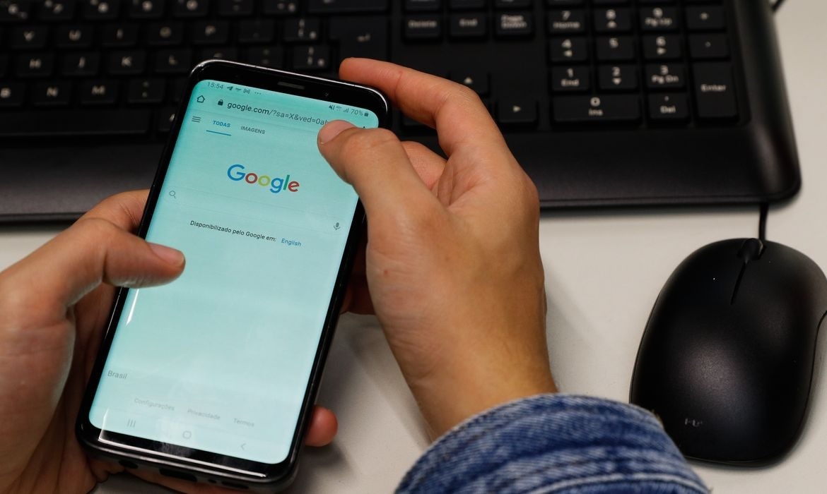 Google anuncia lançamento de 5 mil vagas para cursos gratuitos de IA; veja como participar
