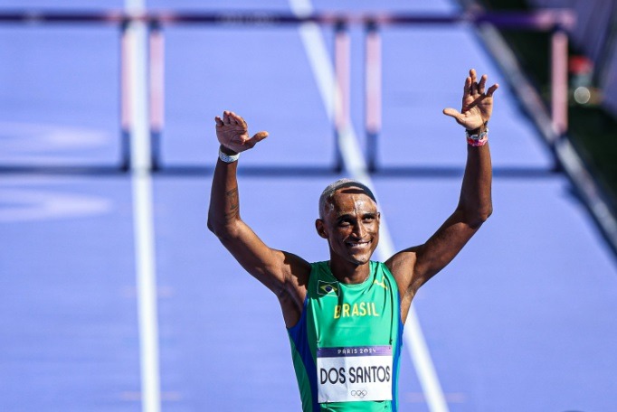 Olimpíadas: Alison dos Santos conquista bronze nos 400m com barreiras em Paris