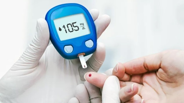4 fatores que aumentam glicose no sangue, além do que você consome