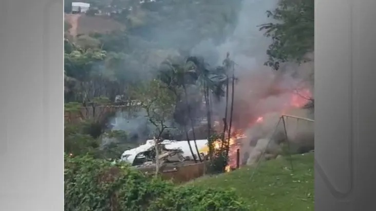 Copiloto da Voepass falou que precisava 'dar potência' antes de queda