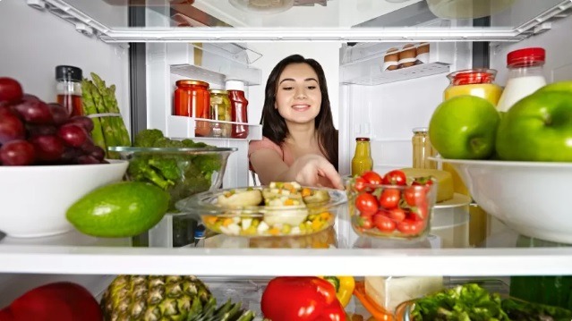 9 alimentos que não devem ficar na geladeira, apesar de brasileiro insistir