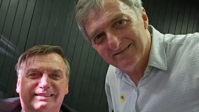 Irmão de Bolsonaro mais que triplica patrimônio em 8 anos, para R$ 3,2 mi