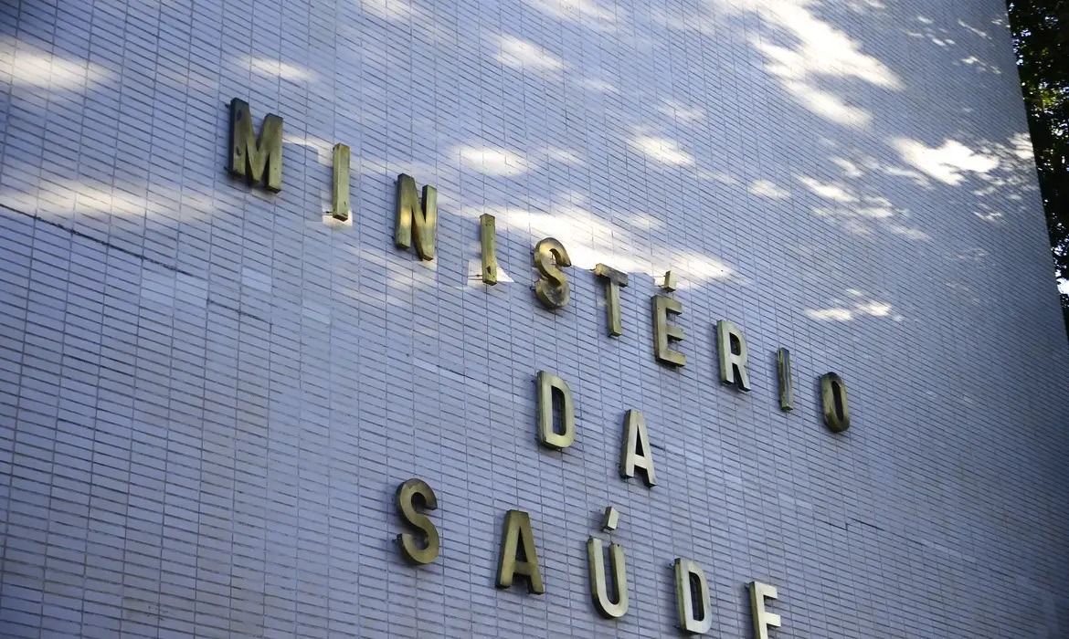 Governo Lula negocia 25 mil doses de vacina contra mpox: “Agora é vigilância”