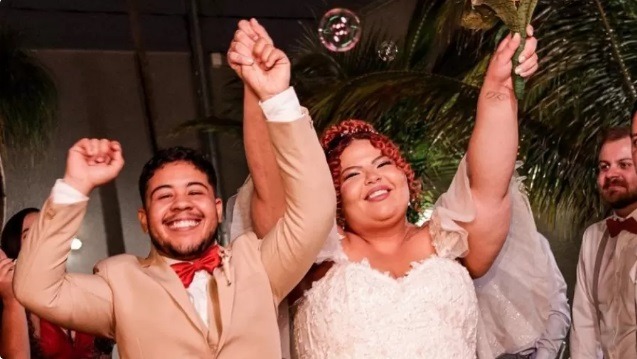A tia se revoltou! Casório exclui parentes e vira barraco: 'Odeia todos'