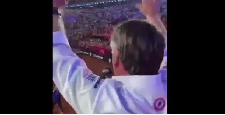 VÍDEO: Bolsonaro é aclamado na Festa de Peão de Barretos; ASSISTA