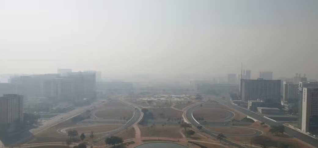 Fumaça de queimadas encobre Brasília e outras cidades pelo país