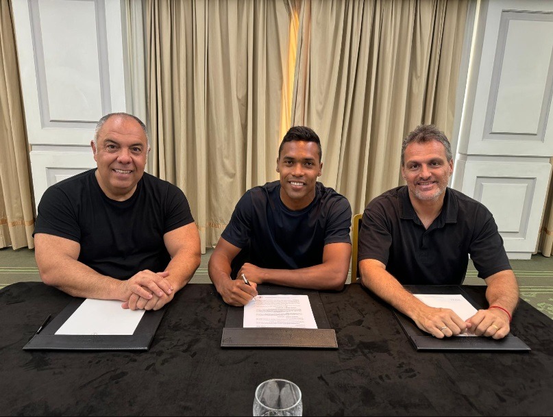 Flamengo anuncia lateral multicampeão na Europa com passagem pela Seleção Brasileira