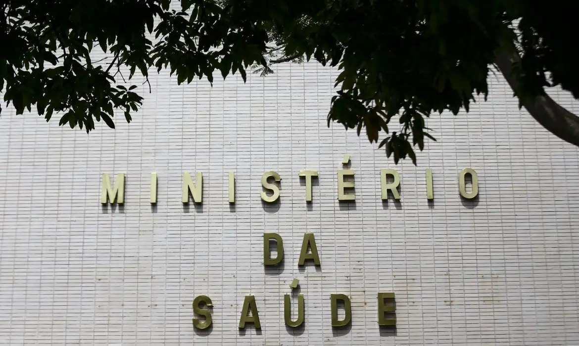 Saúde monitora passageiro que chegou em Guarulhos com suspeita de Mpox 
