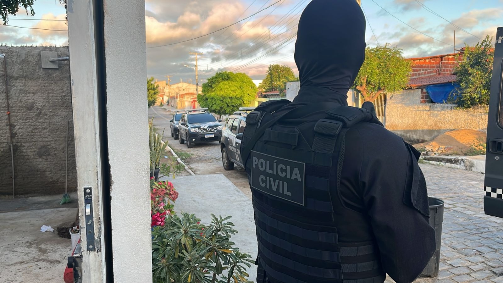 “Operação Bonnie e Clyde”: polícia prende casal suspeito por roubos no Oeste Potiguar