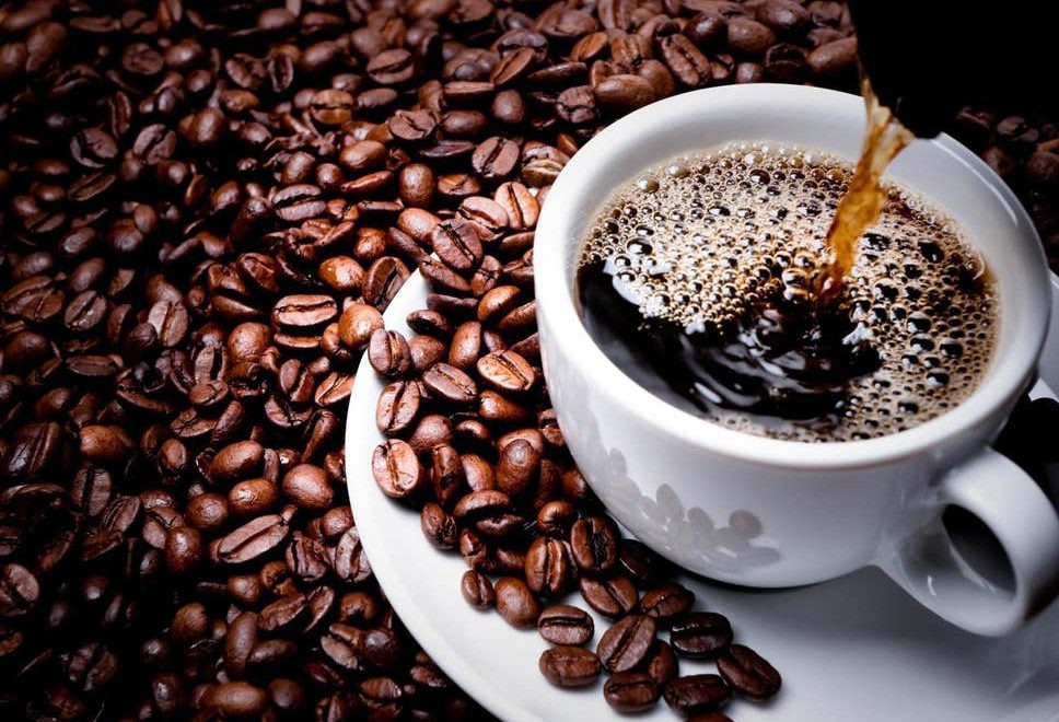 O que acontece no seu corpo quando você toma café com o estômago vazio