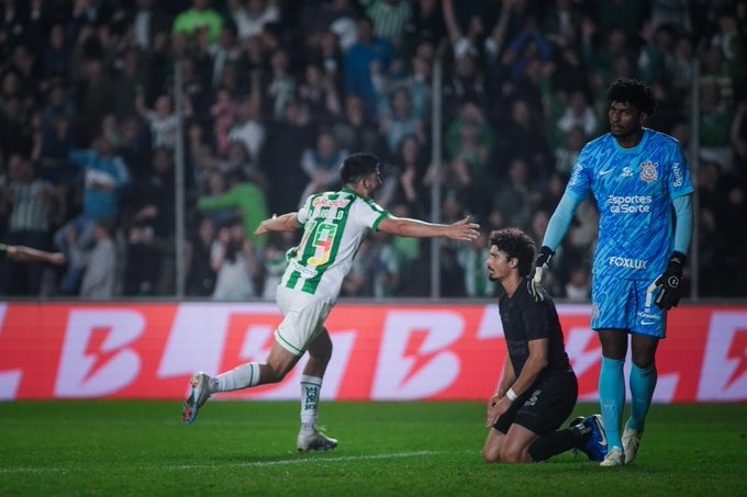 Corinthians perde com dupla que fatura quase o dobro da folha do Juventude; veja os gols