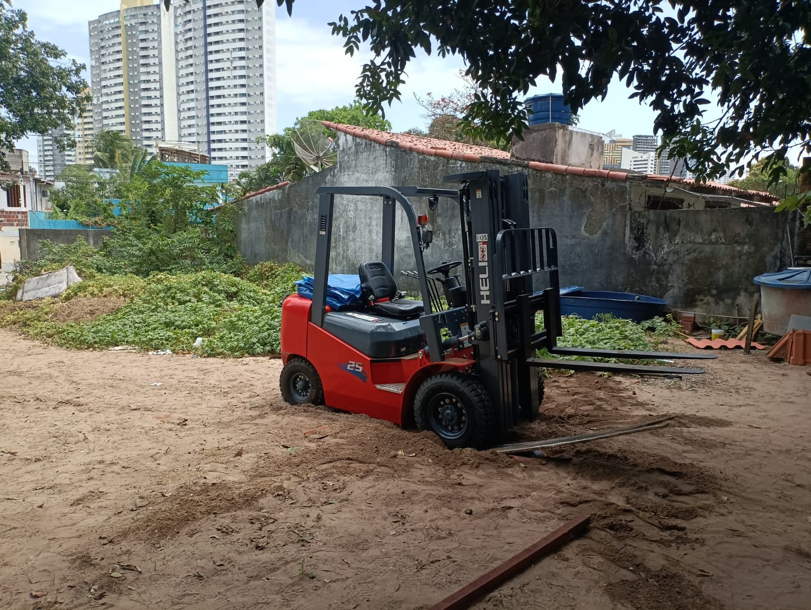 Empilhadeira furtada em Pernambuco é recuperada em Natal 