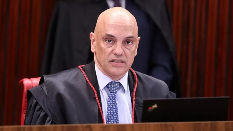 Alexandre de Moraes ordena suspensão imediata do X no Brasil