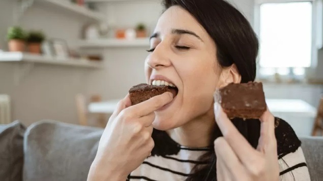 Tem hora melhor para comer doce? Saiba quanto açúcar comer por dia