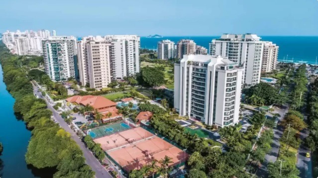 Idosa é despejada após filha vender cobertura milionária na Barra da Tijuca