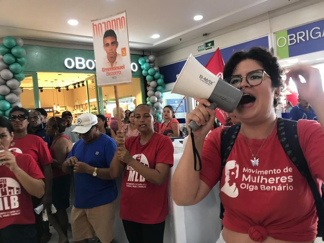 VÍDEO: Membros do MLB invadem e fazem protesto em supermercado na zona Sul de Natal