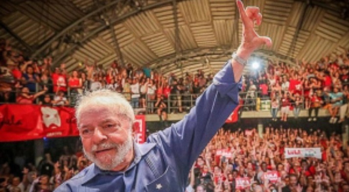 A menos de um mês da eleição, esquerda terá que superar desafios para driblar alta rejeição a candidatos nas capitais