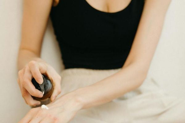 Clínica de estética em Natal é condenada após cliente ficar com queimaduras em depilação a laser