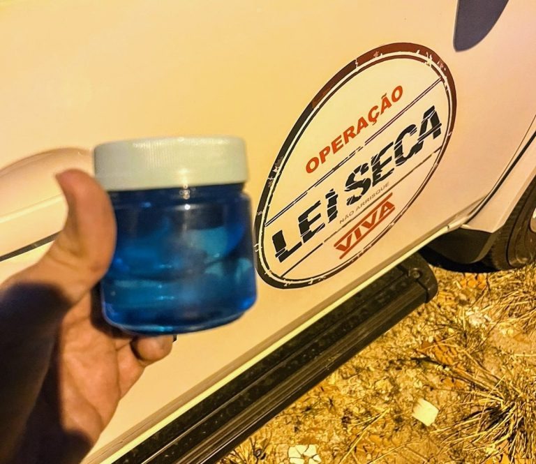 Lei Seca: Homem é preso por levar bebida alcoólica no bolso enquanto dirigia 