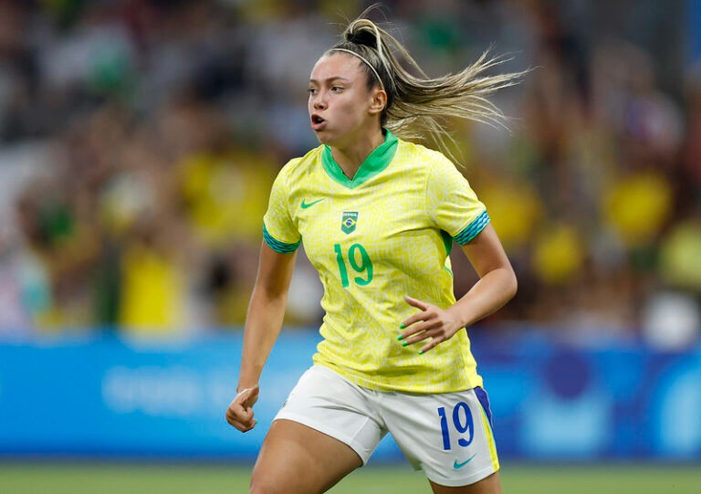 Atleta potiguar é vendida por R$ 2,8 milhões e vira a maior negociação do futebol feminino brasileiro