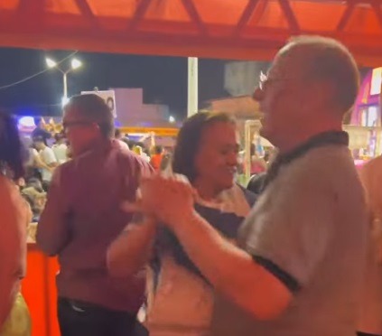 VÍDEO: Fátima Bezerra dança durante evento no interior do RN; assista