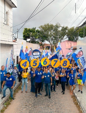 Aldo Clemente recebe apoio em caminhada por Cidade da Esperança e apresenta propostas